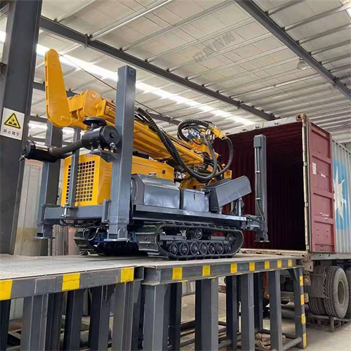 中重智能一臺(tái)鉆機(jī)發(fā)往新疆和田